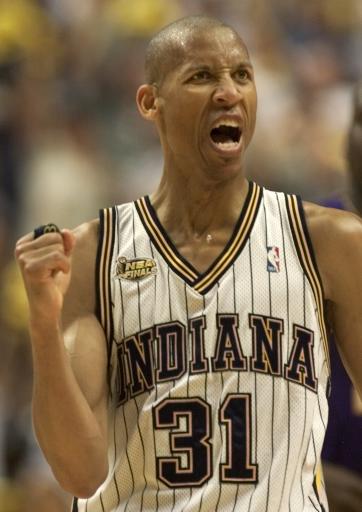 男子200米蝶泳:陈俊儿游出1分55秒25,最终排名