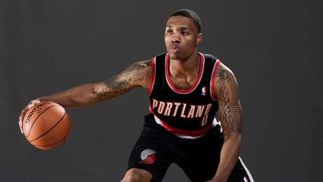 西媒:库尔图瓦膝盖囊肿破裂疼痛难忍,可能缺席对阵阿森纳的欧冠.