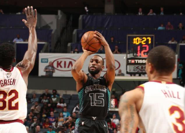 进攻端则以 进攻端则以